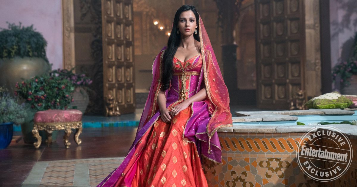 Aladdin star Naomi Scott breaks down Princess Jasmine’s revamped turquoise outfit and whole new wardrobe